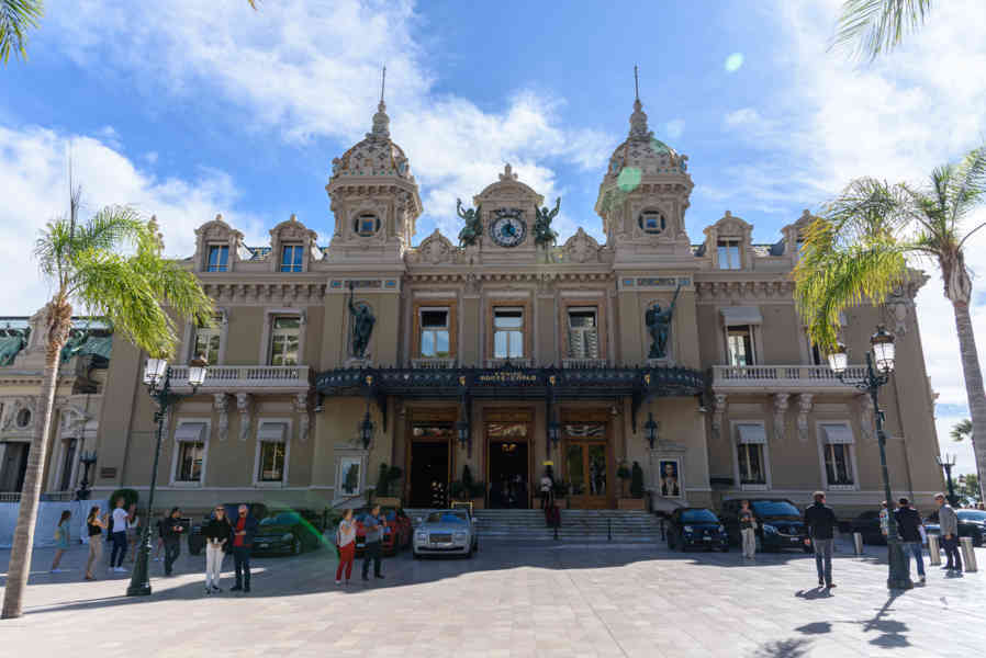 Principado de Mónaco 25 - Montecarlo - casino de Montecarlo.jpg
